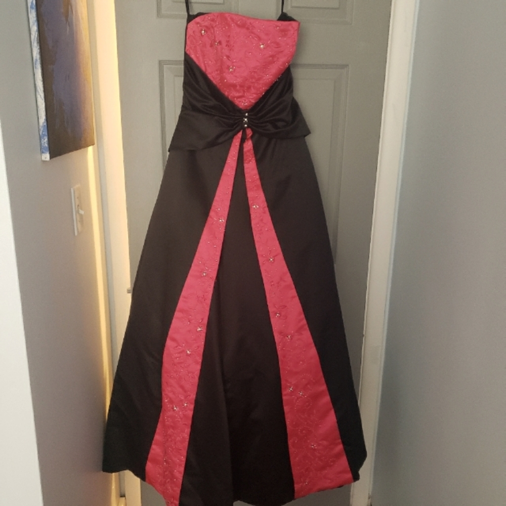 A-line strapless Prom dress